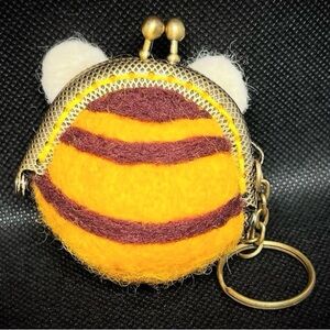 Bee-utiful Coin Purse
